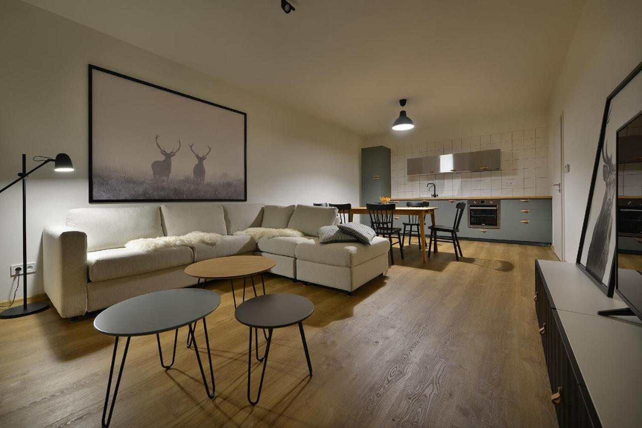 Element Lakeside Apartments ليبنو ناد فلتافو المظهر الخارجي الصورة